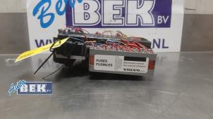 Usagé Porte fusible Volvo XC90 I 2.4 D5 20V Prix sur demande proposé par Auto Bek