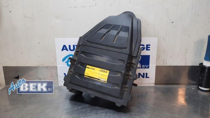 Begagnade Luftfilterhus Volkswagen Polo VI (AW1) 1.0 TSI 12V Pris € 35,00 Marginaltabell erbjuds av Auto Bek