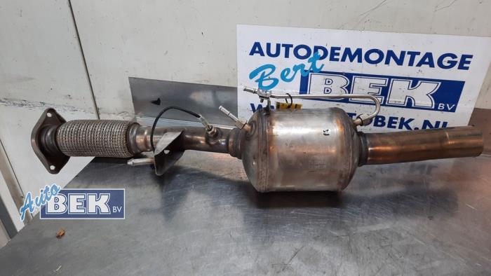 Catalytic converter from a Mercedes-Benz A (177.0) 1.3 A-160 Turbo 16V 2020