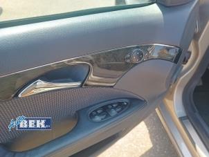 Używane Przelacznik combi okienny Mercedes E (W211) 2.7 E-270 CDI 20V Cena na żądanie oferowane przez Auto Bek