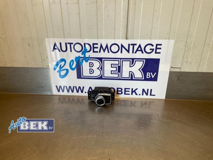 Begagnade Kontrollenhet, multimedia Mercedes B (W246/W242) 1.8 B-180 CDI BlueEFFICIENCY 16V Pris € 24,99 Marginaltabell erbjuds av Auto Bek