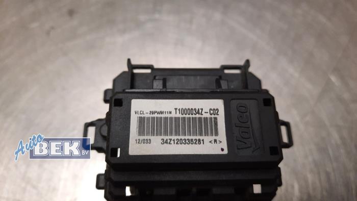 Heater resistor from a Peugeot 208 I (CA/CC/CK/CL) 1.6 Blue HDi 115 2012
