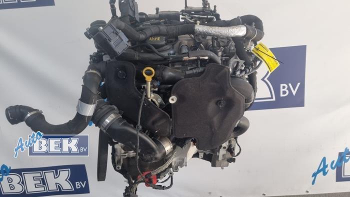 Engine from a Jaguar XE 2.0 250 Turbo 16V 2019