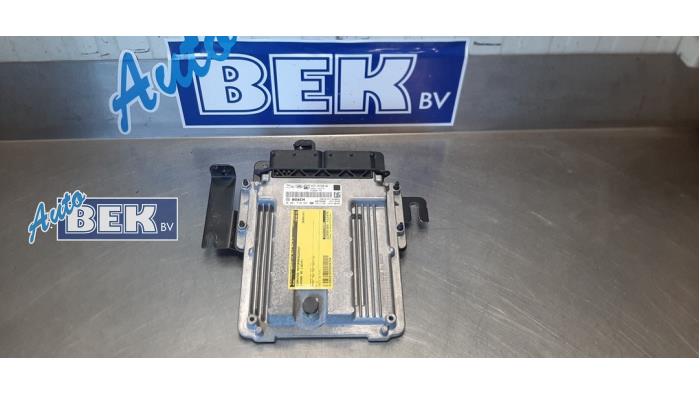 Used Engine management computer Jaguar XE 2.0 250 Turbo 16V Price € 300,00 Margin scheme offered by Auto Bek