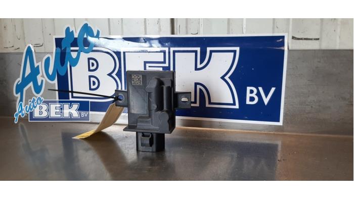 Usagé Module pompe carburant Jaguar XE 2.0 250 Turbo 16V Prix € 30,00 Règlement à la marge proposé par Auto Bek
