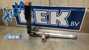Used Rear seatbelt tensioner, left BMW 3 serie (E90) 325i 24V Price € 40,00 Margin scheme offered by Auto Bek