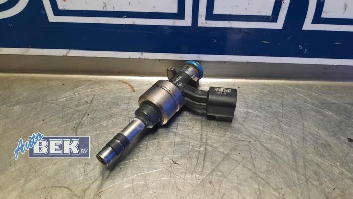 Injector (petrol injection) from a Chevrolet Camaro 3.6 V6 LS,LT 2012