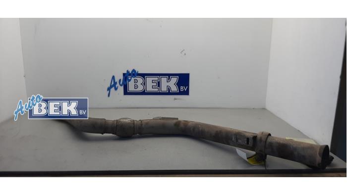 Exhaust middle section from a Mercedes-Benz C Estate (S204) 2.2 C-200 CDI 16V BlueEFFICIENCY 2010