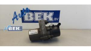 Used Brake servo vacuum pump Jeep Grand Cherokee (WK/WK2) 3.0 CRD V6 24V Price € 350,00 Margin scheme offered by Auto Bek