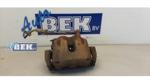 Used Front brake calliper, left Jeep Grand Cherokee (WK/WK2) 3.0 CRD V6 24V Price on request offered by Auto Bek