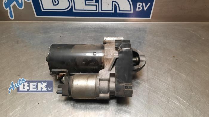 Starter from a BMW 3 serie (F30) 330d 3.0 24V 2012