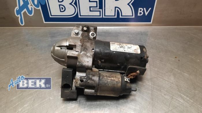 Starter from a BMW 3 serie (F30) 330d 3.0 24V 2012