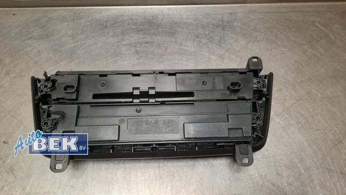 Heater control panel from a BMW 3 serie (F30) 330d 3.0 24V 2012