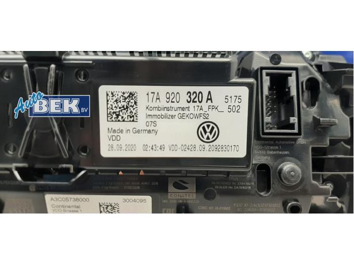 Instrument panel from a Volkswagen T-Roc 1.5 TSI Evo BMT 16V 2020