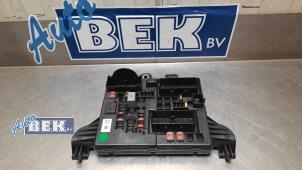Używane Skrzynka bezpieczników Opel Insignia Sports Tourer 2.0 CDTI 16V 160 Ecotec Cena € 35,00 Procedura marży oferowane przez Auto Bek
