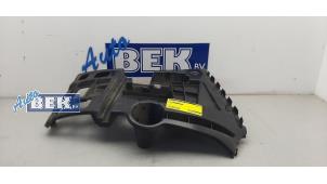 Używane Wspornik zderzaka lewy tyl BMW X1 (E84) xDrive 23d 2.0 16V Cena € 20,00 Procedura marży oferowane przez Auto Bek