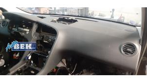 Used Airbag set + dashboard Peugeot 5008 I (0A/0E) 1.6 HDiF 16V Price € 350,00 Margin scheme offered by Auto Bek