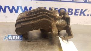Used Rear brake calliper, left Audi A1 (8X1/8XK) 1.6 TDI 16V Price € 20,00 Margin scheme offered by Auto Bek