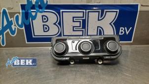 Usagé Panneau de commandes chauffage Volkswagen Caddy Combi III (2KB,2KJ) 1.6 TDI 16V Prix sur demande proposé par Auto Bek