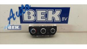 Used Heater control panel Renault Clio IV (5R) 1.5 Energy dCi 90 FAP Price € 30,00 Margin scheme offered by Auto Bek