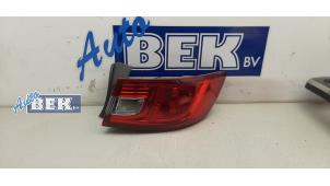 Used Taillight, right Renault Clio IV (5R) 1.5 Energy dCi 90 FAP Price € 60,00 Margin scheme offered by Auto Bek