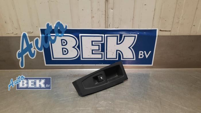 Usados Interruptor de ventanilla eléctrica BMW 2 serie Active Tourer (F45) 218d 2.0 TwinPower Turbo 16V Precio € 18,00 Norma de margen ofrecido por Auto Bek