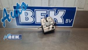 Used Tailgate lock mechanism Mercedes B (W246,242) 1.8 B-180 CDI BlueEFFICIENCY 16V Price on request offered by Auto Bek