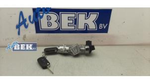 Used Ignition switch contact block Landrover Range Rover Sport (LS) 2.7 TDV6 24V Price on request offered by Auto Bek