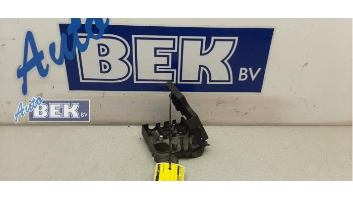Used Distributor Audi A4 Avant (B8) 2.0 TDI 16V Price € 20,00 Margin scheme offered by Auto Bek