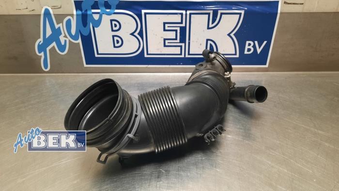 Turbo intake pipe