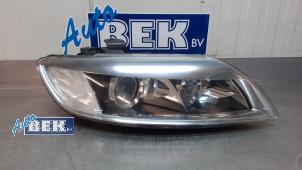 Used Headlight, right Audi Q7 (4LB) 4.2 FSI V8 32V Price € 400,00 Margin scheme offered by Auto Bek