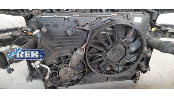 Cooling set from a Audi Q7 (4LB) 4.2 FSI V8 32V 2007