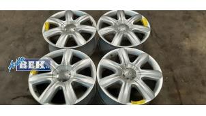 Used Set of wheels Audi Q7 (4LB) 4.2 FSI V8 32V Price on request offered by Auto Bek