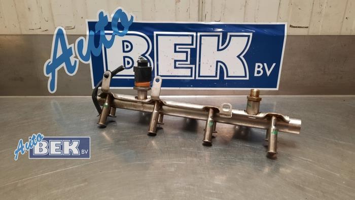 Usagé Système d'injection Audi A4 Quattro (B8) 2.0 TFSI 16V Prix € 100,00 Règlement à la marge proposé par Auto Bek