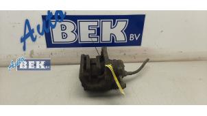 Used Front brake calliper, left Mercedes Citan (415.6) 1.5 111 CDI Euro 6 Price € 35,00 Margin scheme offered by Auto Bek