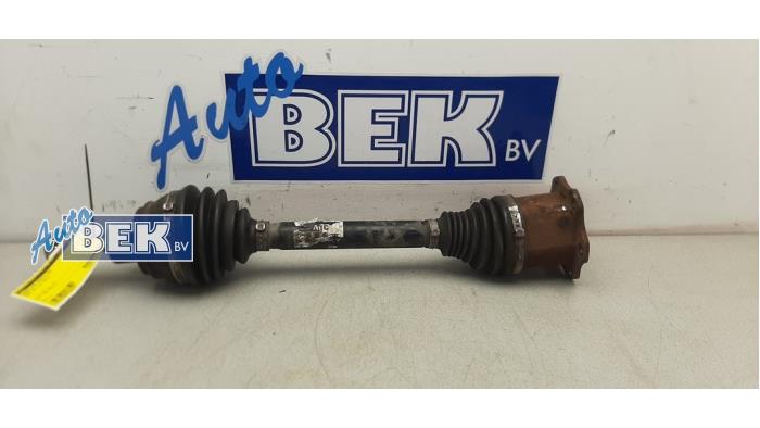Front drive shaft, right from a Audi A6 (C7) 3.0 TDI V6 24V Quattro 2011