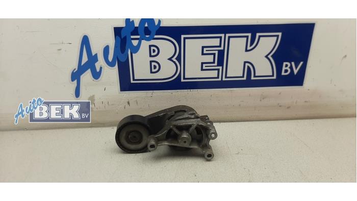 Usados Rodillo tensor correa múltiple Volkswagen Golf VI (5K1) 2.0 TSI R 16V 4Motion Precio € 20,00 Norma de margen ofrecido por Auto Bek
