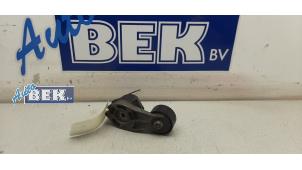 Used Drive belt tensioner BMW 1 serie (F20) 118i 1.6 16V Price € 20,00 Margin scheme offered by Auto Bek