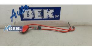Usagé Borne de batterie BMW 1 serie (F20) 118i 1.6 16V Prix € 50,00 Règlement à la marge proposé par Auto Bek