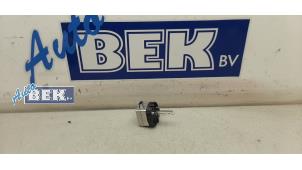 Used Xenon bulb BMW 1 serie (F20) 118i 1.6 16V Price € 35,00 Margin scheme offered by Auto Bek