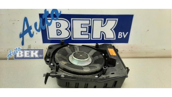 Używane Glosnik BMW 1 serie (F20) 120i 1.6 16V Cena € 74,99 Procedura marży oferowane przez Auto Bek