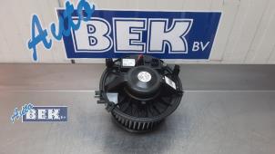 Usados Motor de ventilador de calefactor Volkswagen Passat Variant (3G5) 1.4 TSI 16V Precio € 49,99 Norma de margen ofrecido por Auto Bek