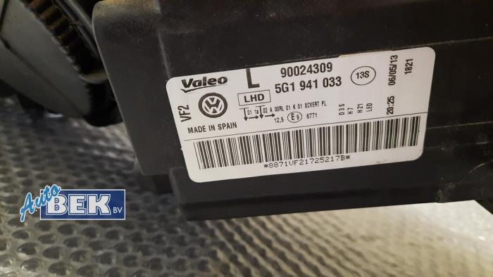 Phare gauche d'un Volkswagen Golf VII (AUA) 2.0 TDI 16V 2015