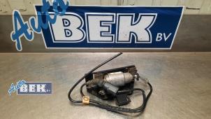 Usagé Pompe diesel Volkswagen Golf VII (AUA) 2.0 TDI 16V Prix sur demande proposé par Auto Bek