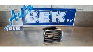 Gebrauchte Luftgitter Armaturenbrett Volkswagen CC (358) 2.0 TDI 16V BlueMotion Technology Preis € 14,95 Margenregelung angeboten von Auto Bek