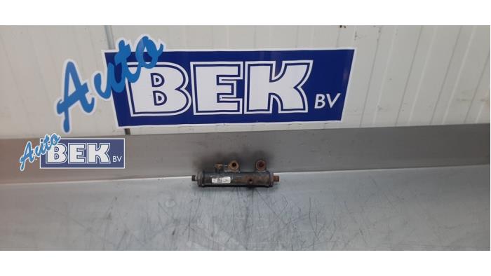 Used Fuel distributor Landrover Discovery III (LAA/TAA) 2.7 TD V6 Price € 40,00 Margin scheme offered by Auto Bek