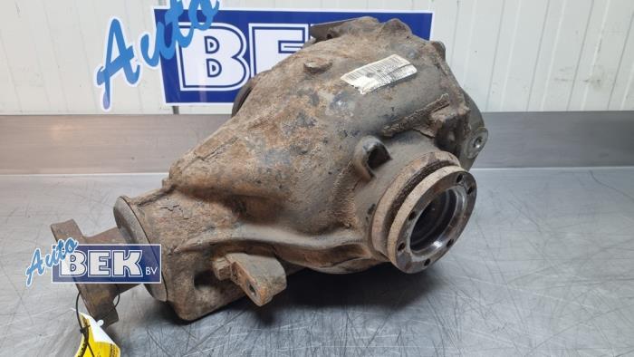 Rear differential from a BMW 3 serie Touring (E46/3) 330d 24V 2005