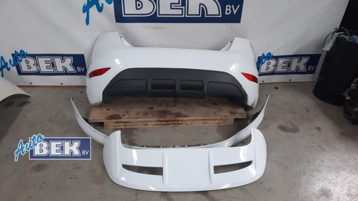 Używane Zestaw body Ford Fiesta 6 (JA8) 1.6 TDCi 95 Cena € 475,00 Procedura marży oferowane przez Auto Bek