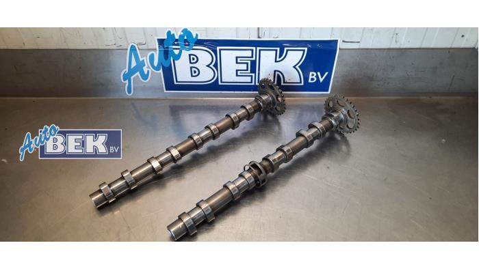 Usagé Kit arbre à cames Mercedes Sprinter 3t (906.61) 210 CDI 16V Prix € 149,99 Règlement à la marge proposé par Auto Bek
