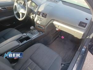 Usados Juego y módulo de airbag Mercedes C (W204) 1.8 C-200K 16V Precio € 500,00 Norma de margen ofrecido por Auto Bek